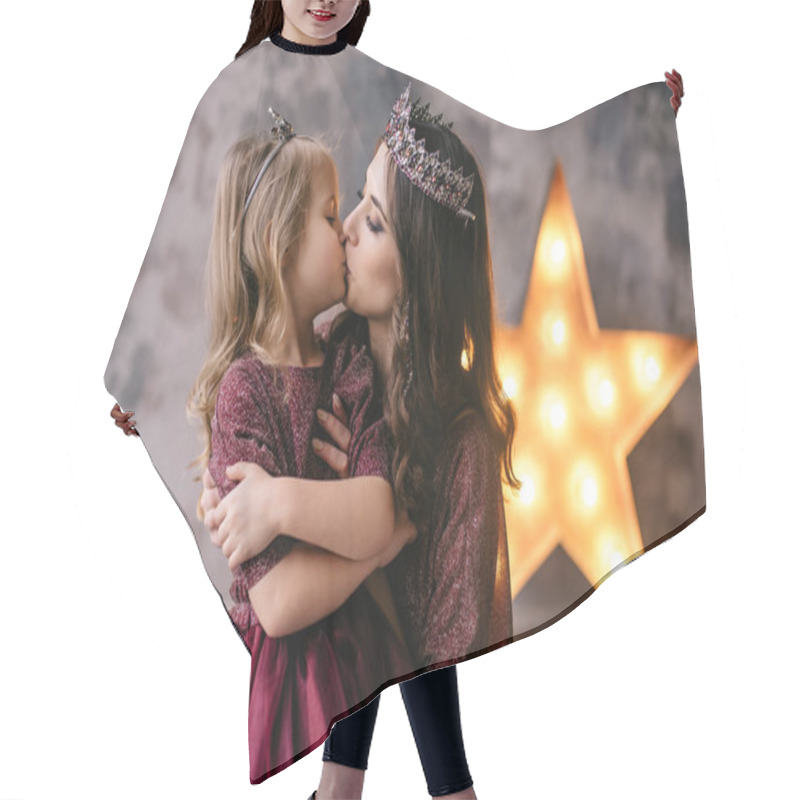 Personality  Mother And Daughter In The Image Of The Queen And The Princess I Hair Cutting Cape