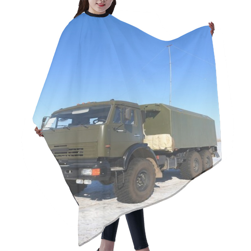 Personality  Heavy Resque Military Truck,car On Blue Sky Whith Antenne Hair Cutting Cape