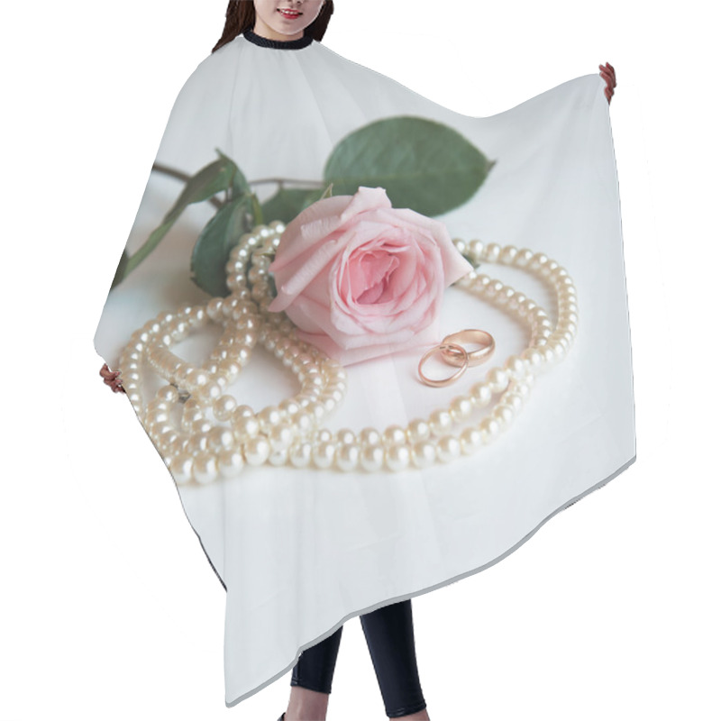 Personality  Rose And The Ring Hair Cutting Cape