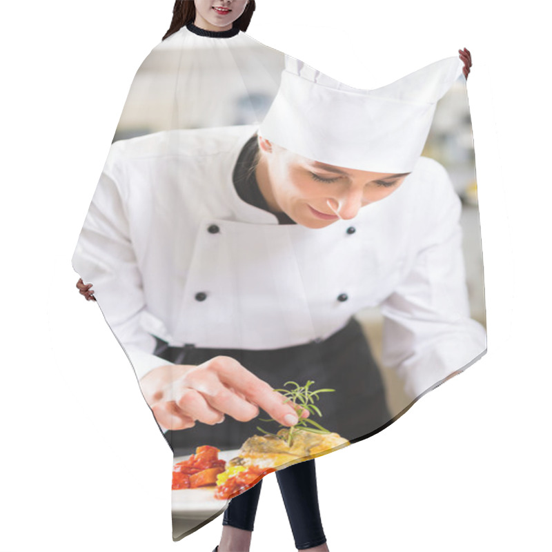 Personality  Female Chef In Restaurant Kitchen Cooking Hair Cutting Cape