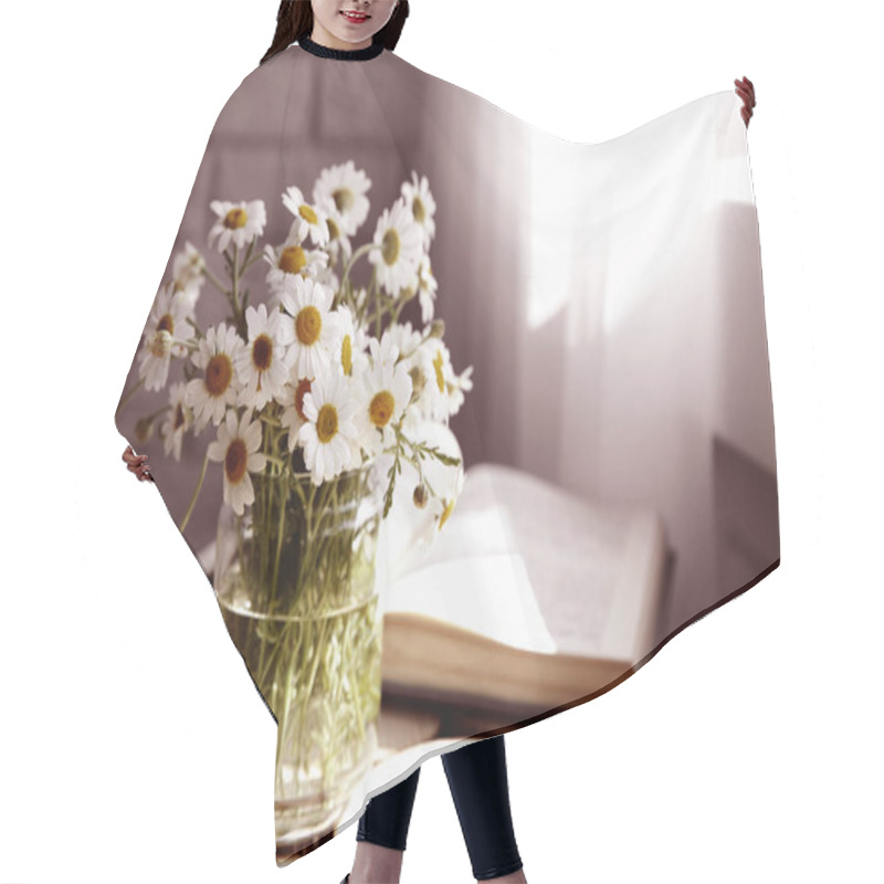 Personality  Chamomile Bouquet In Glass Vase  Hair Cutting Cape