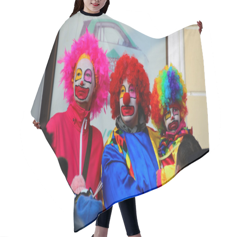 Personality  Three Clowns Hair Cutting Cape