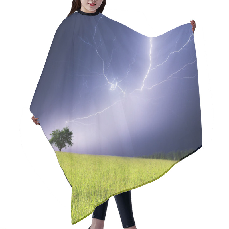 Personality  Lightning Hair Cutting Cape