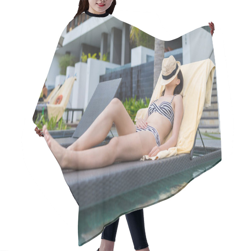 Personality  Woman Enjoy Sun Bath In Swimming Pool  Hair Cutting Cape