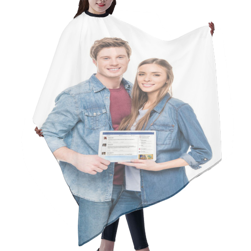 Personality  Young Couple With Digital Tablet Hair Cutting Cape