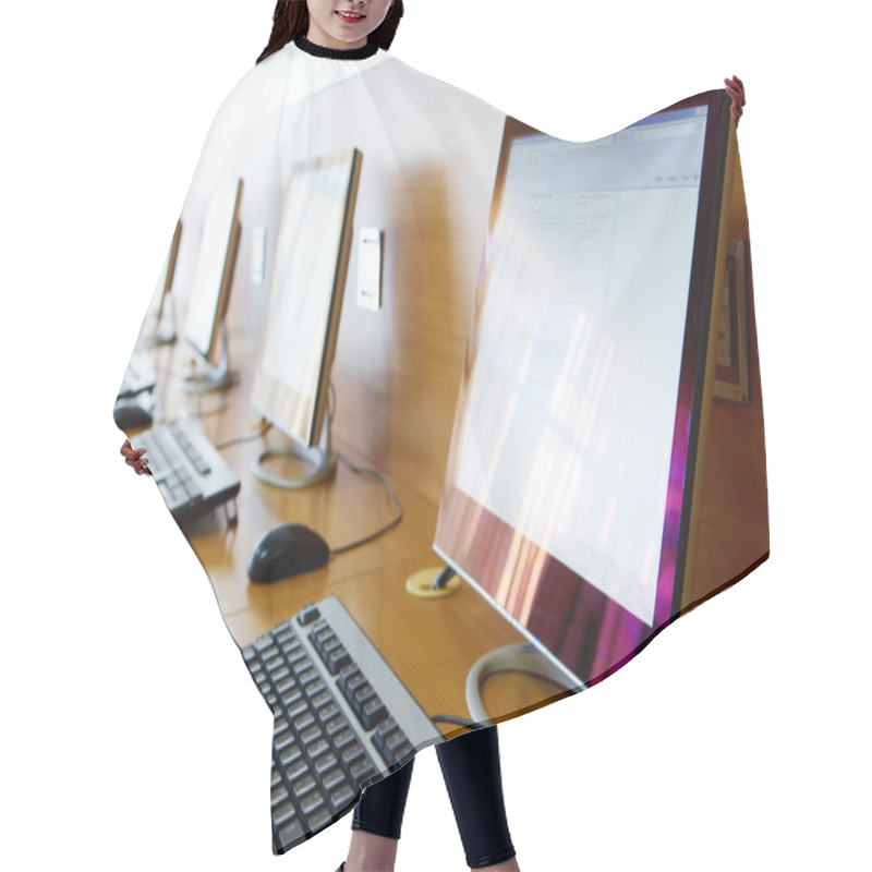 Personality  Computer Classroom Hair Cutting Cape