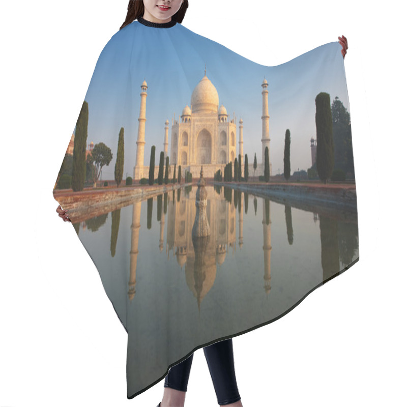 Personality  Sunrise Taj Mahal Reflection Center Hair Cutting Cape