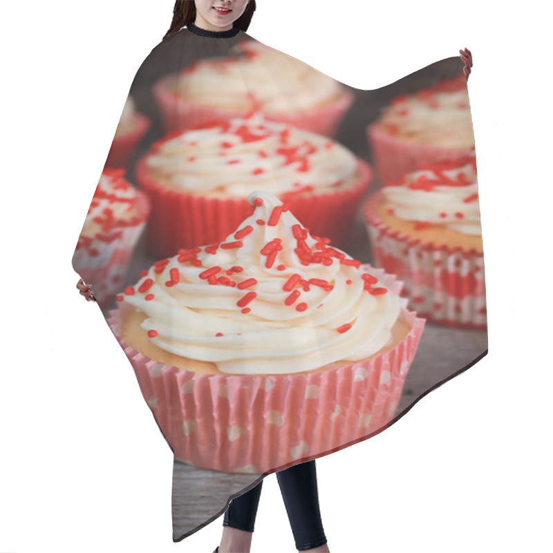 Personality  Vanilla Cupcakes Hair Cutting Cape