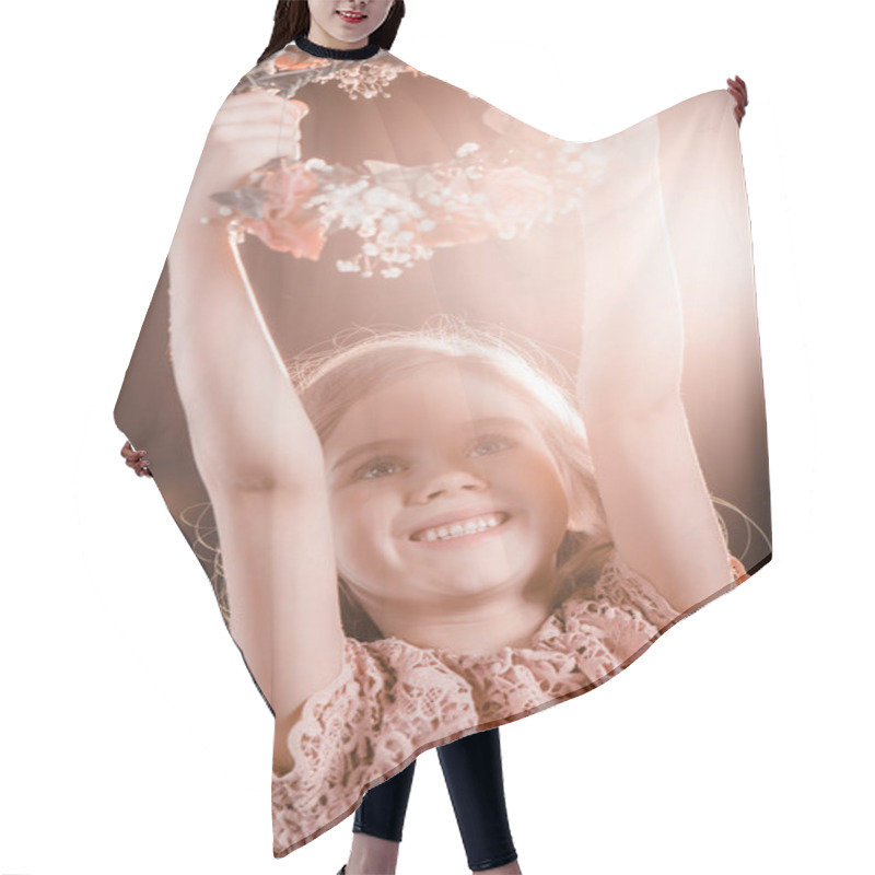 Personality  Girl With Flowers Wreath Hair Cutting Cape