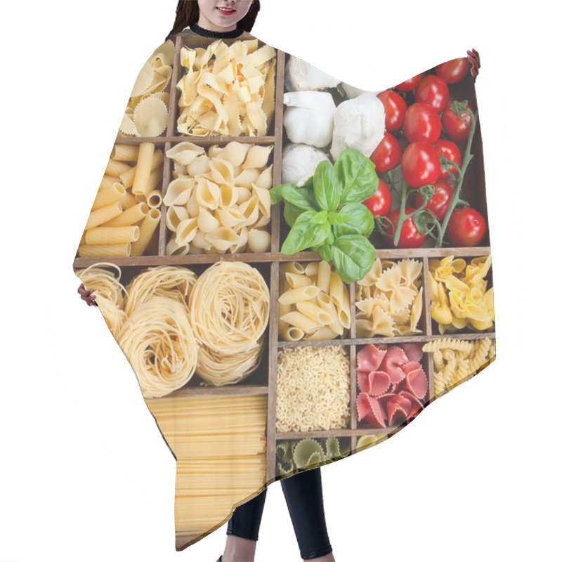 Personality  Assorted Pastas In Wooden Box Hair Cutting Cape