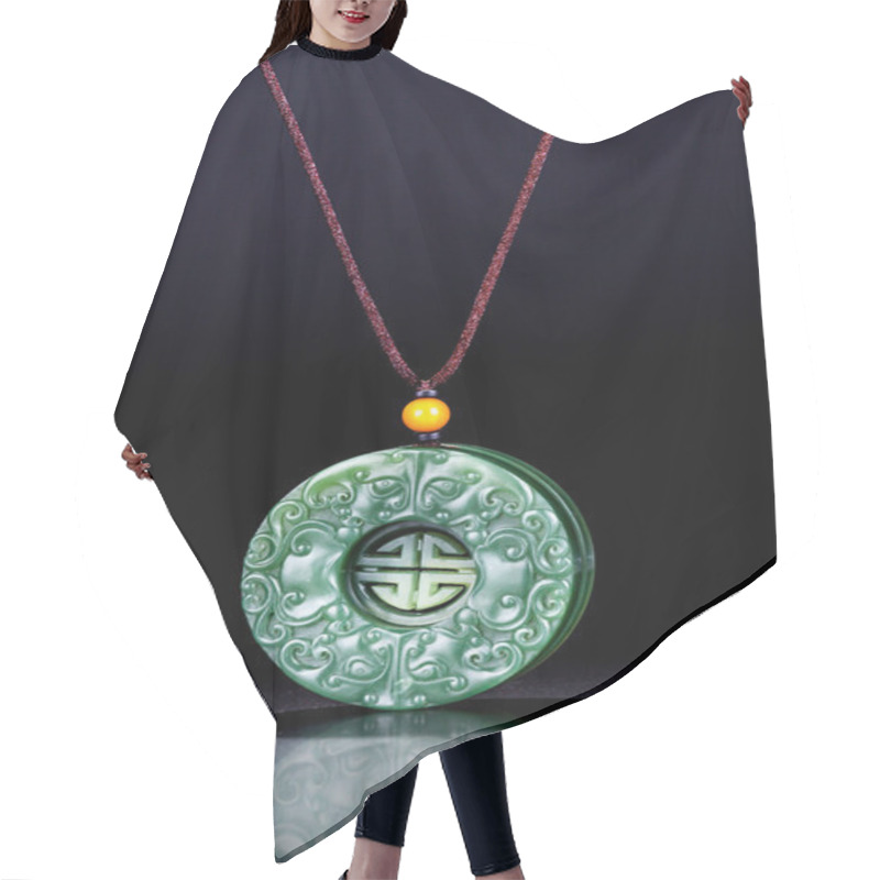 Personality  Jade Pendant Hair Cutting Cape