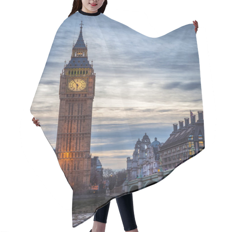 Personality  London, England - The Famous Big Ben And Houses Of Parliament With Iconic Red Double Decker Buses On Westminster Bridge At Dusk Hair Cutting Cape