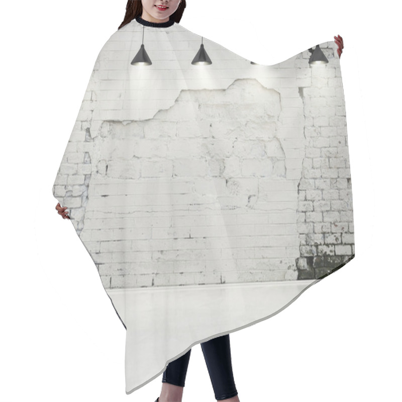 Personality  Grunge Wall With Lamps Hair Cutting Cape