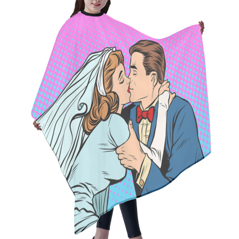 Personality  The Bride And Groom Kiss Hair Cutting Cape