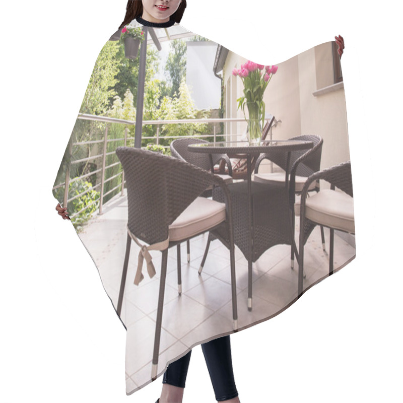 Personality  Garden Furniture On The Balcony Hair Cutting Cape