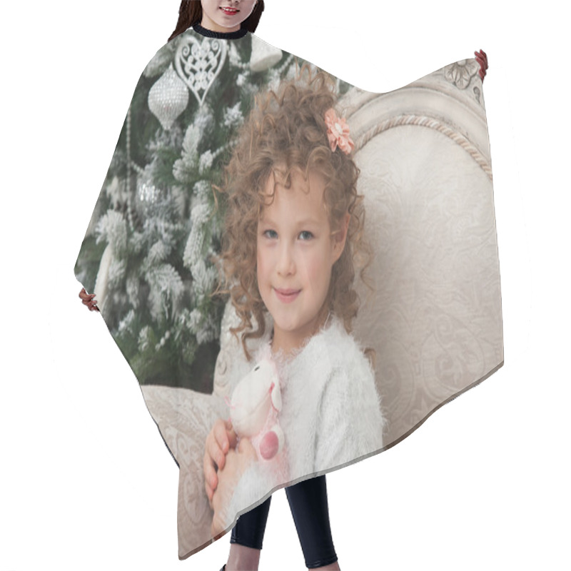 Personality  Smiling Girl And Christmas Tree Hair Cutting Cape