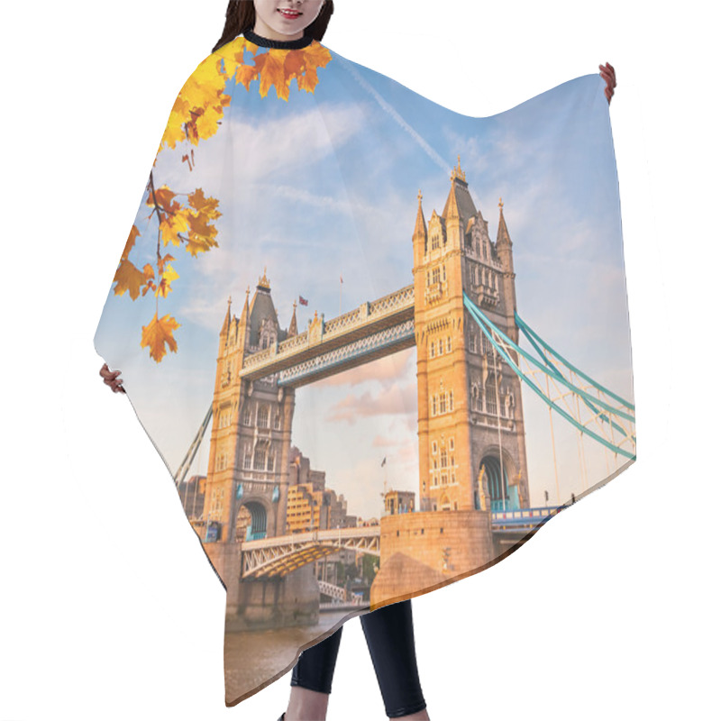 Personality  Tower Bridge In London Hair Cutting Cape