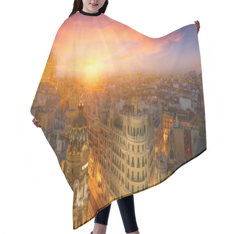 Personality  Madrid Downtown At Sunset Hair Cutting Cape