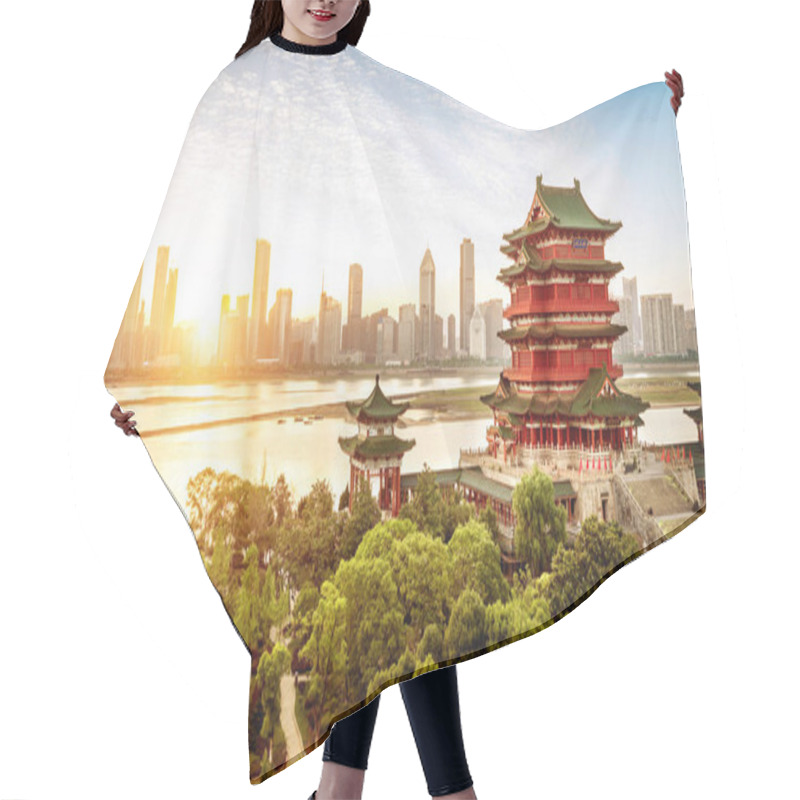 Personality  Chinese Classical Architecture Hair Cutting Cape