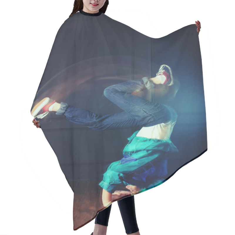 Personality  Modern Style Dancer Posing On Studio Background Hair Cutting Cape