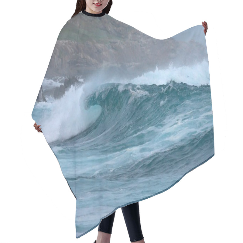 Personality  Waves And Coastline Hair Cutting Cape