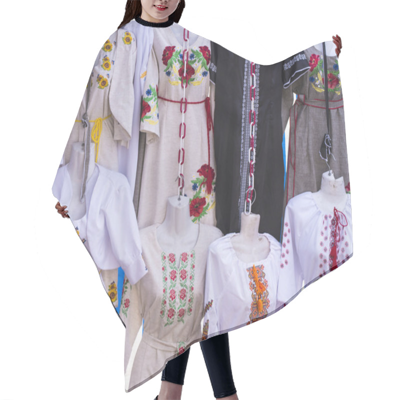 Personality  Ethnic National Embroidery Clothes. Hair Cutting Cape