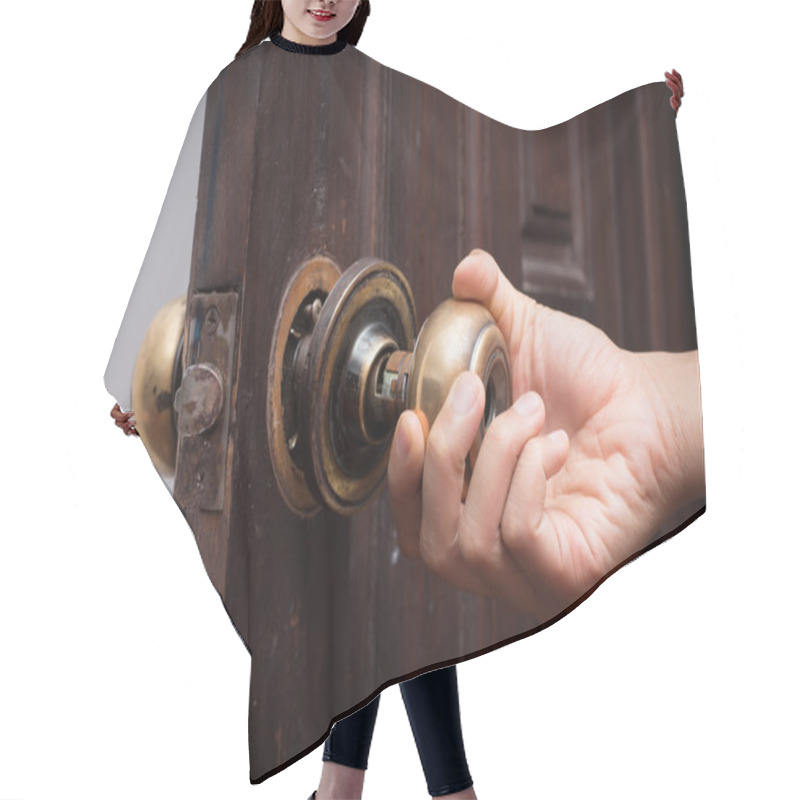 Personality  Broken Door Knob Hair Cutting Cape