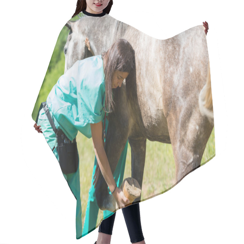 Personality  Veterinary On A Farm Hair Cutting Cape