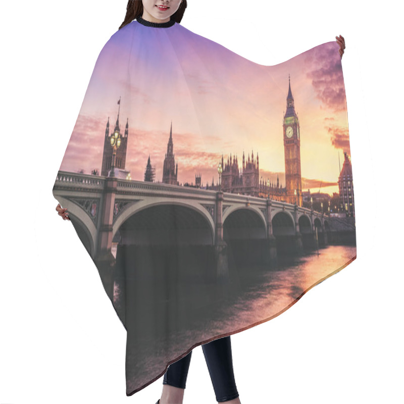 Personality  Dramatic Sunset Over Famous Big Ben Clock Tower In London, UK. Hair Cutting Cape