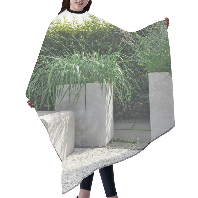 Personality  Garden With Decorative Grass, Concrete And Stone Hair Cutting Cape