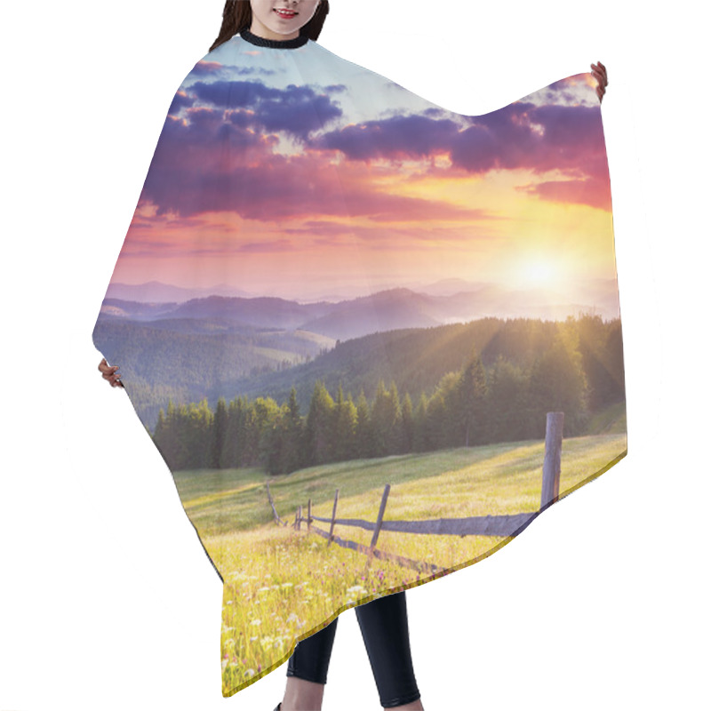 Personality  Mountains Landscape Hair Cutting Cape