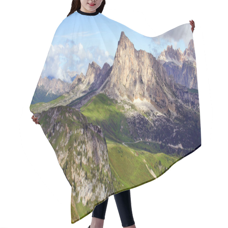 Personality  Dolomiti Mountain Hair Cutting Cape