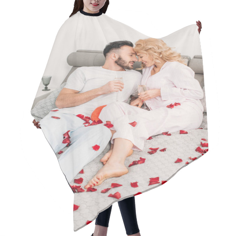 Personality  Smiling Couple Drinking Champange While Lying In Bed On Rose Petals Hair Cutting Cape