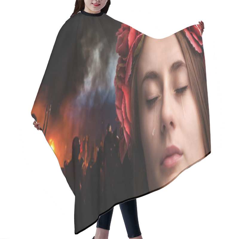 Personality  Young Woman Crying Hair Cutting Cape