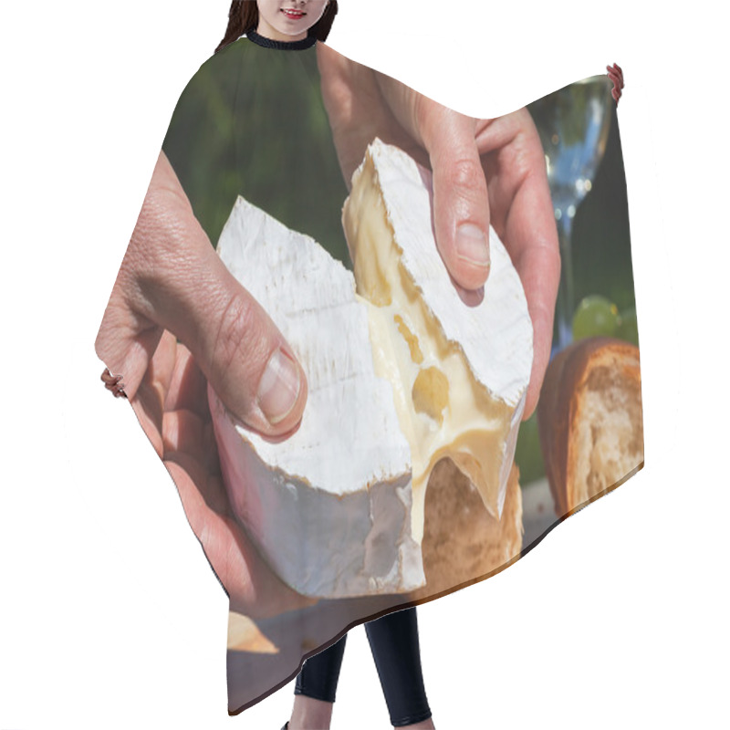 Personality  Camembert Tearing Hair Cutting Cape