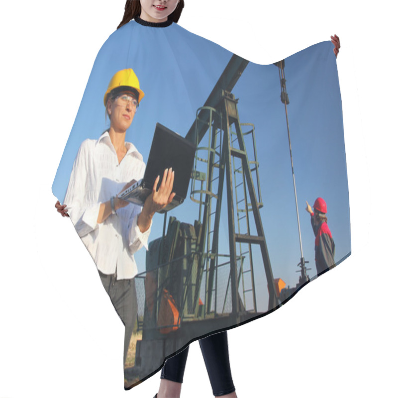 Personality  Workers In An Oilfield, Teamwork Hair Cutting Cape