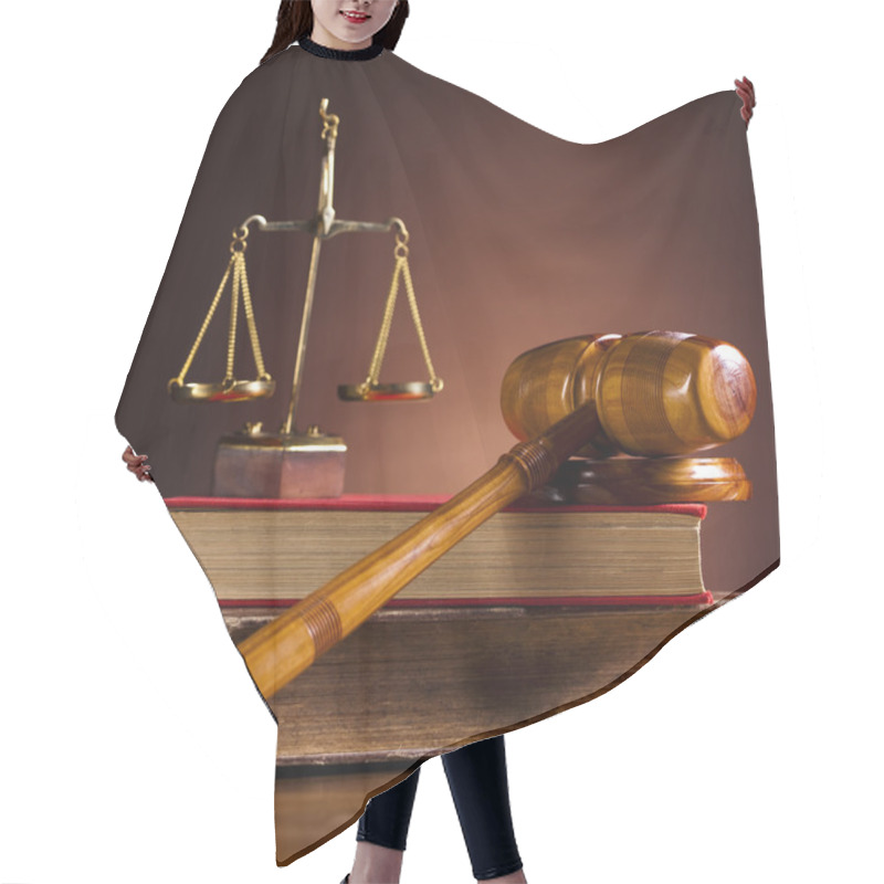 Personality  Gavel Hair Cutting Cape