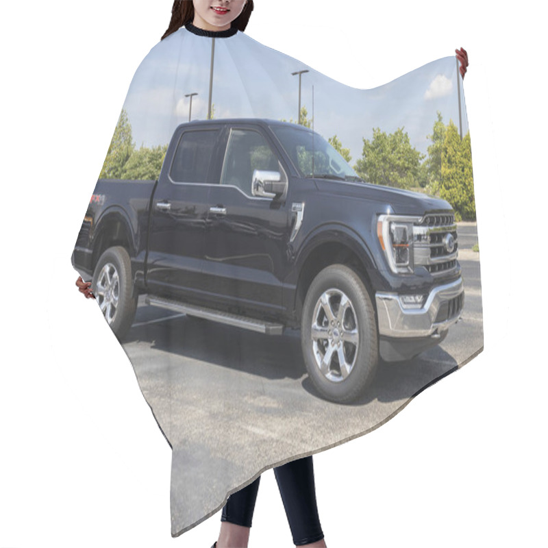 Personality  Indianapolis - Circa August 2021: Ford F-150 Display At A Dealership. The Ford F150 Is Available In XL, XLT, Lariat, King Ranch, Platinum, And Limited Models. Hair Cutting Cape