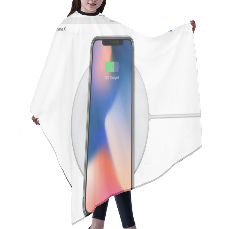 Personality  Apple Website Showcasing IPhone X 10  Hair Cutting Cape