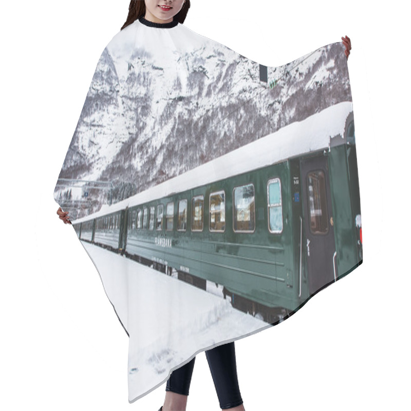 Personality  Flam Railway Hair Cutting Cape