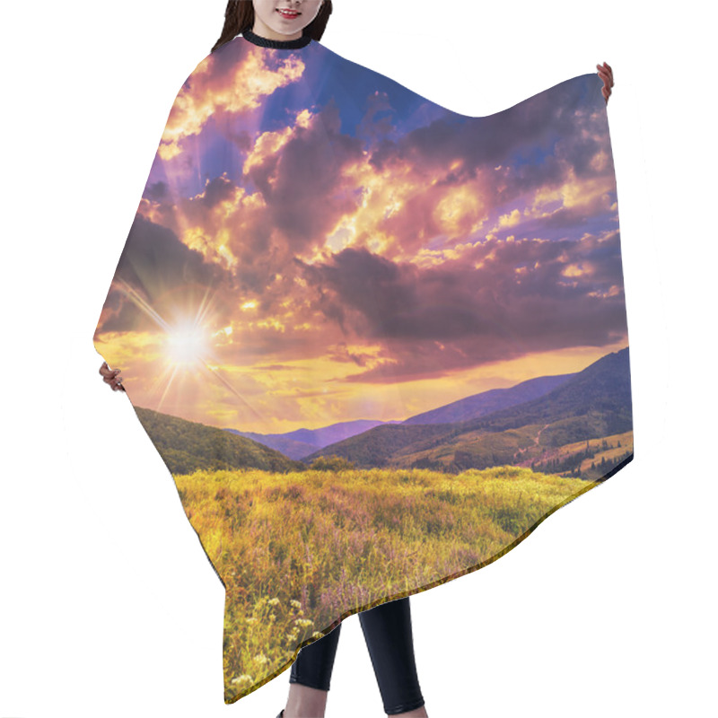 Personality  First Beams In Highland Hair Cutting Cape