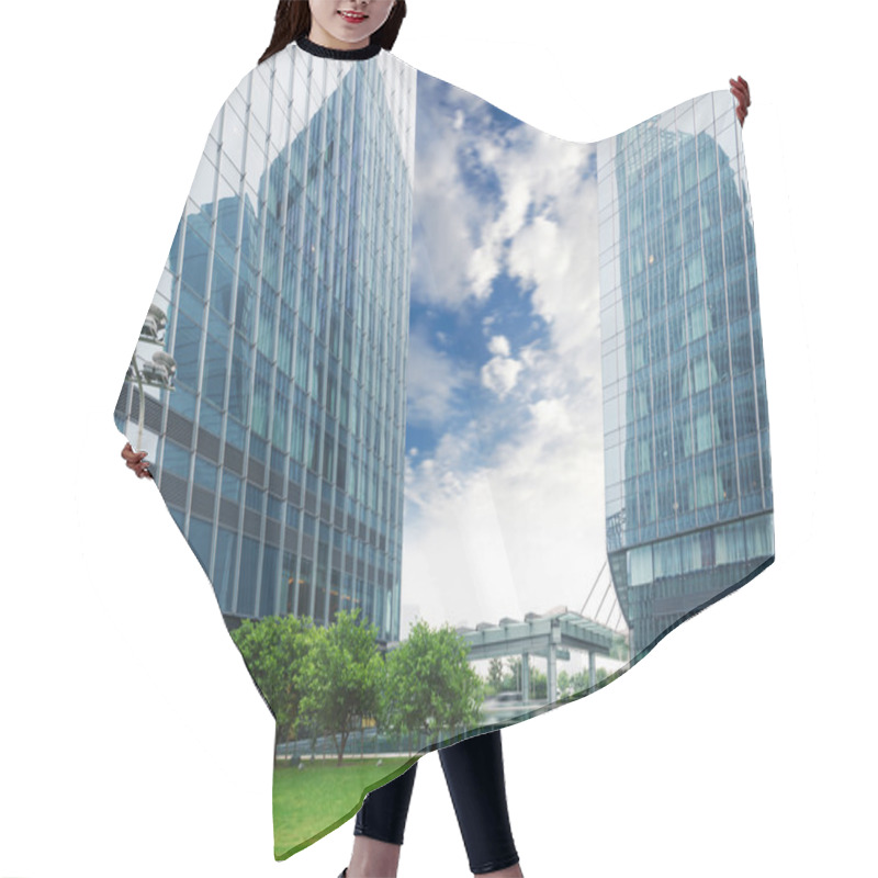 Personality  City Park With Modern Building Hair Cutting Cape