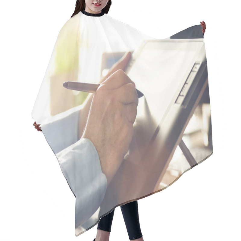 Personality  Graphic Designer Working With Drawing Tablet Hair Cutting Cape