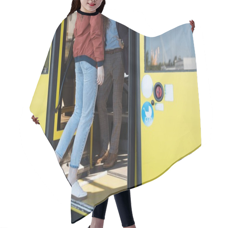 Personality  Woman Entering Bus Hair Cutting Cape