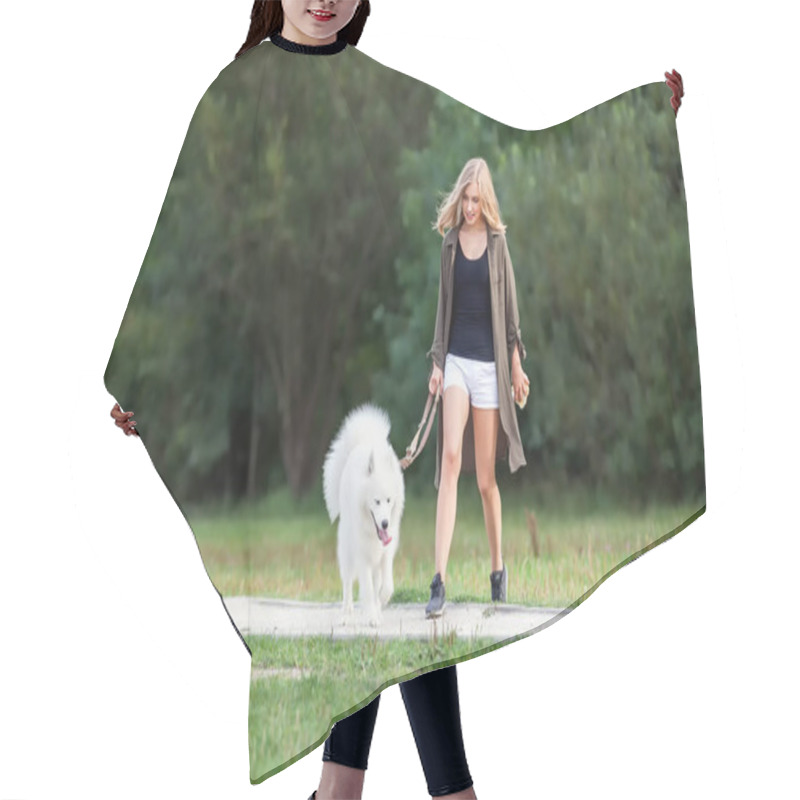 Personality  Girl Walking Dog At The Park, Samoyed Hair Cutting Cape