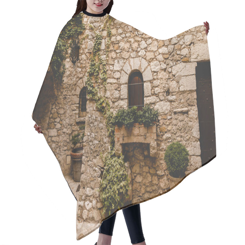 Personality  Ancient Stone Building Hair Cutting Cape