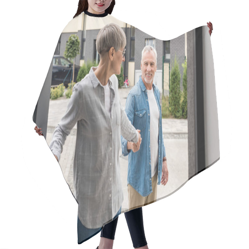 Personality  Woman Holding Hands With Man And Entering To New House  Hair Cutting Cape