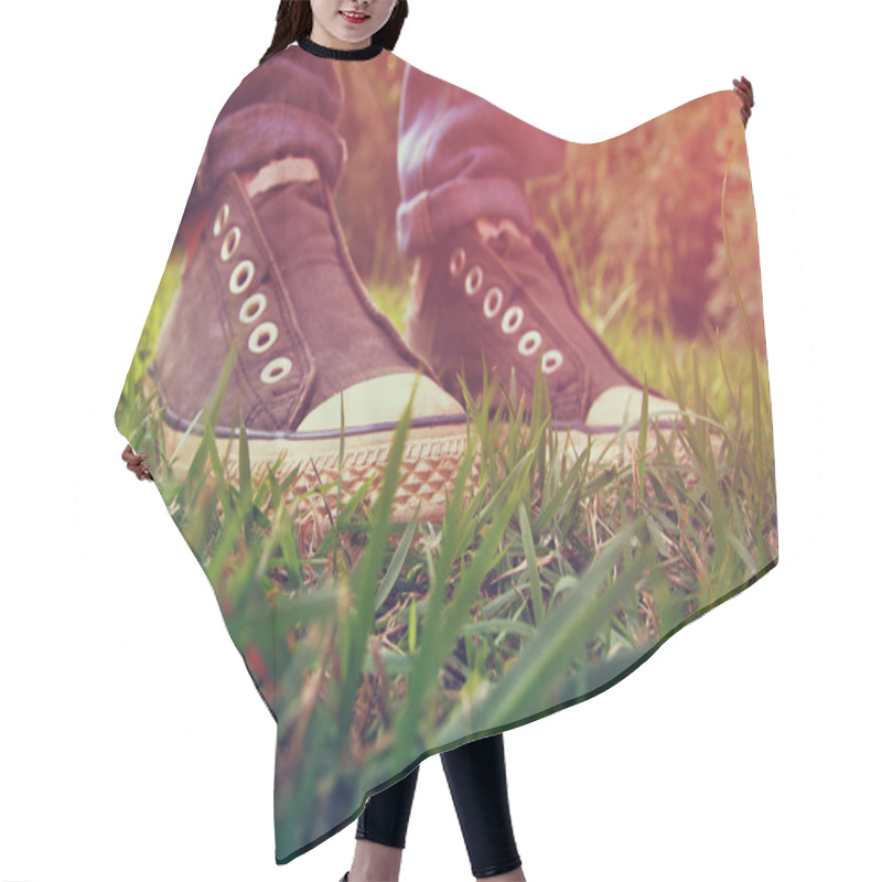 Personality  Green Grass And Persons Shoes Hair Cutting Cape