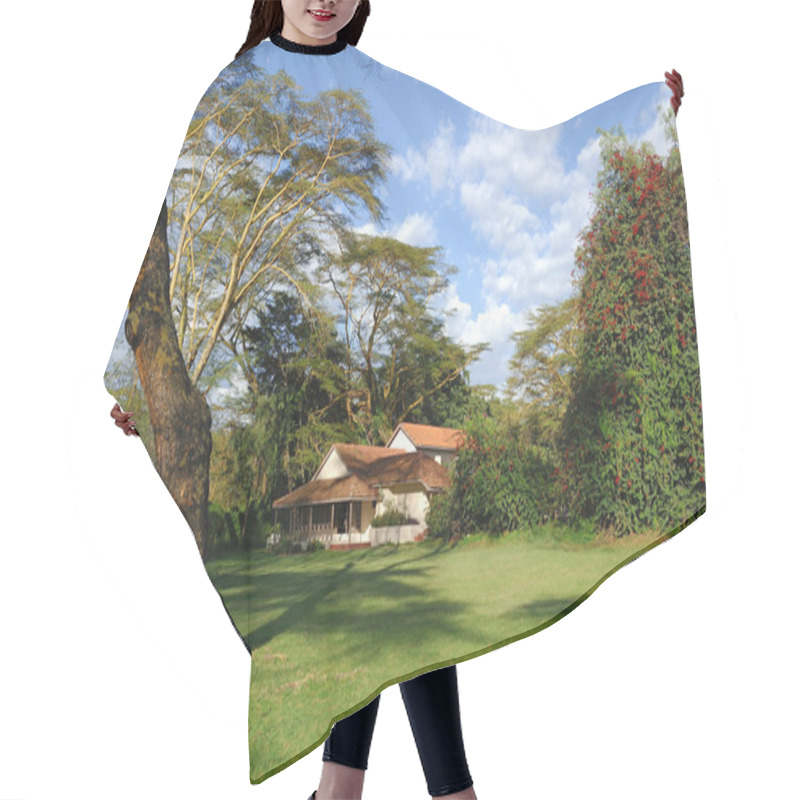 Personality  Tourist Resort In A Woods Hair Cutting Cape