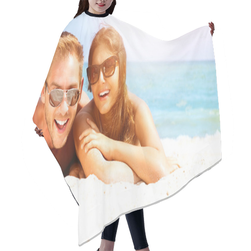 Personality  Couple In Sunglasses  On The Beach. Hair Cutting Cape